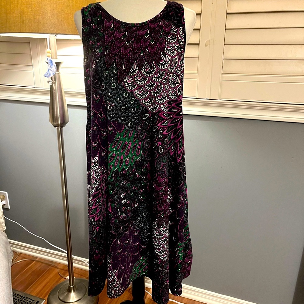 Creations dress size M (fits M-XL)
